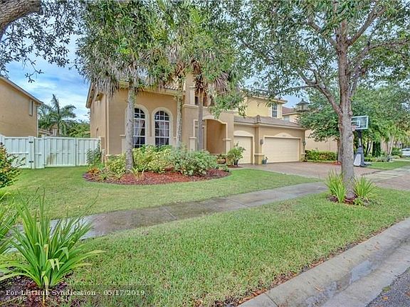 3rd image of 19183 N Hibiscus St