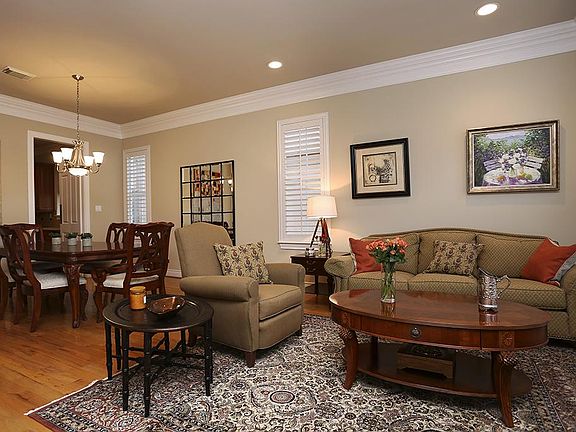 4th image of 3219 N Pemberton Circle Dr