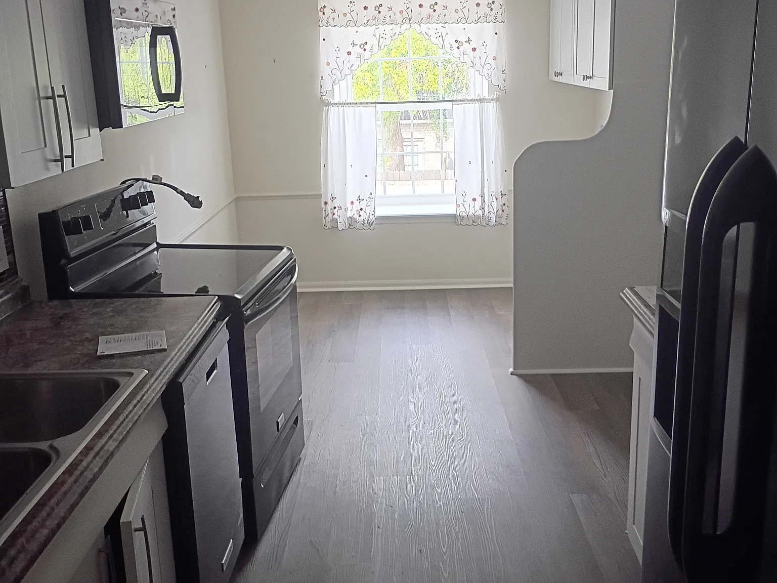 3730 Fairfield Ave — Photo 4