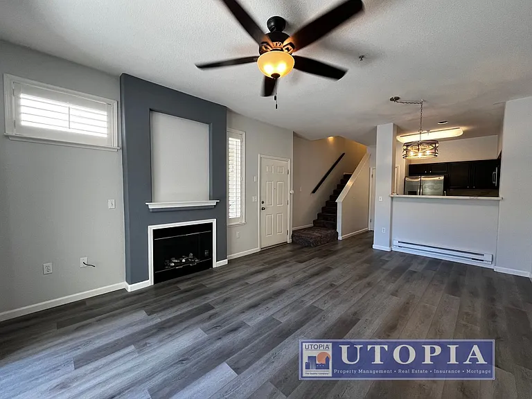 156 Everson Dr — Photo 2