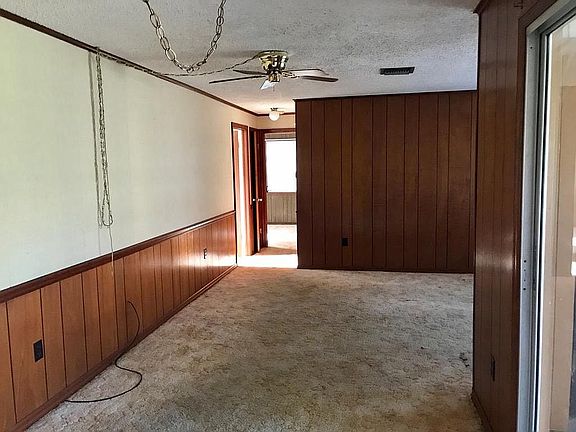 558A Living Room and Hall