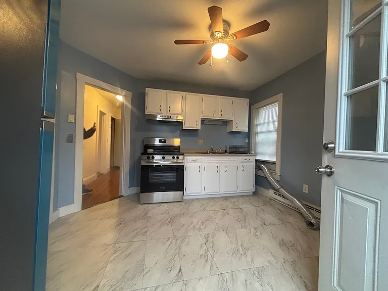 478 Main St #2 — Photo 6