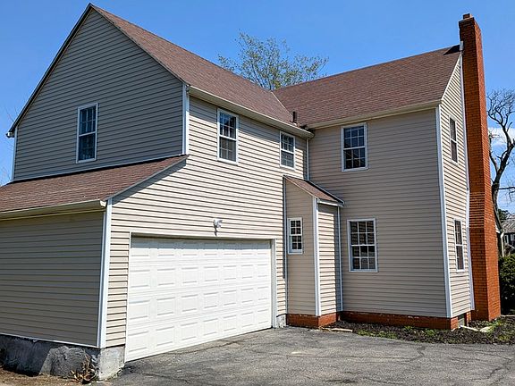 5th image of 588 Marion Ave