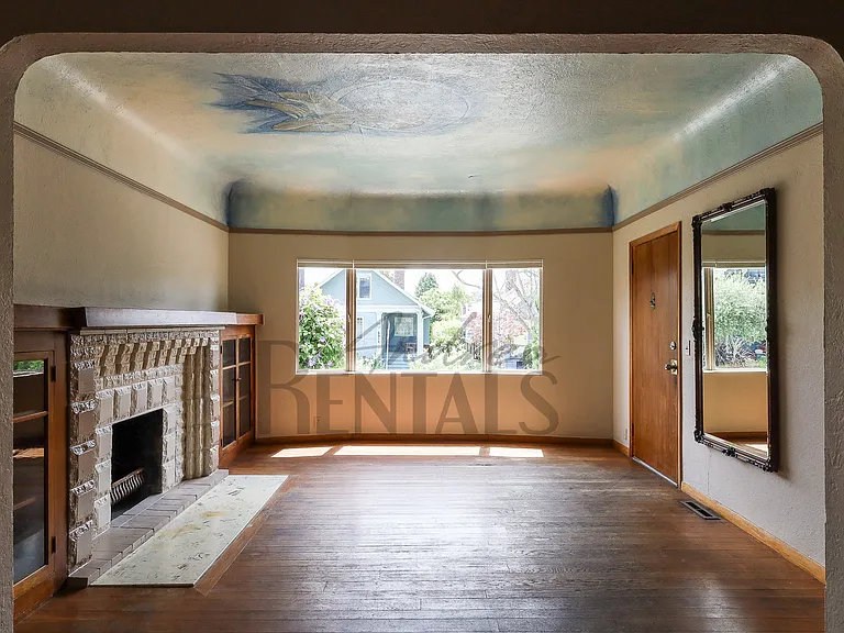 5363 Shafter Ave — Photo 5