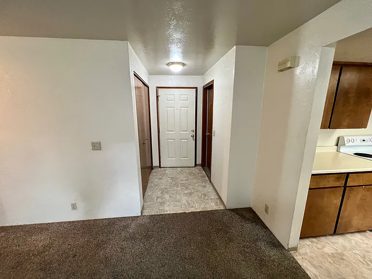 834 Olympic Ave — Photo 7