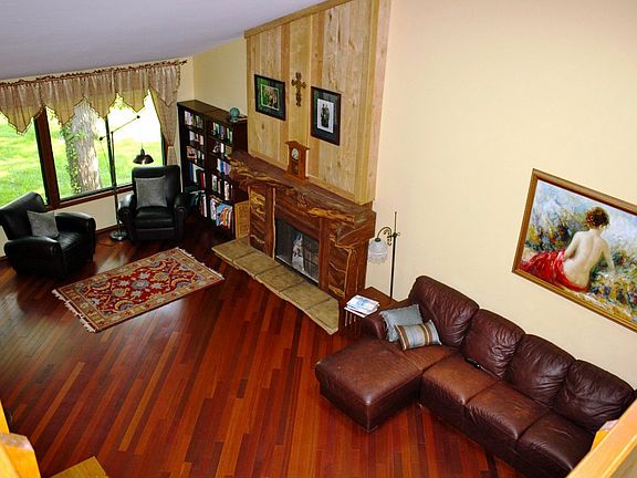 3rd image of 22 Commons Dr