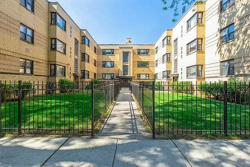 2050 E 72nd Pl 2050-2060 E 72nd Pl Chicago, IL 60649 Photo 1