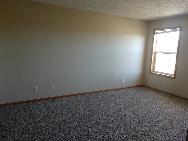 4165 Orleans Dr NE — Photo 10