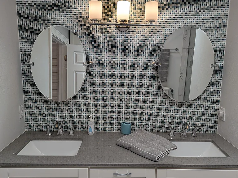 723 Sorrento Inlt — Photo 19
