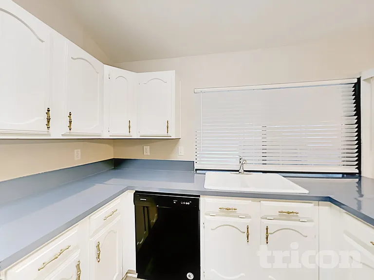 510 Carl C Senter St — Photo 7