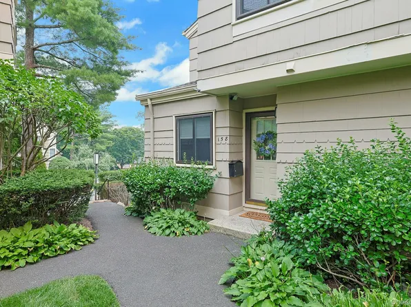 158 Branchwood Lane, Nanuet, NY 10954