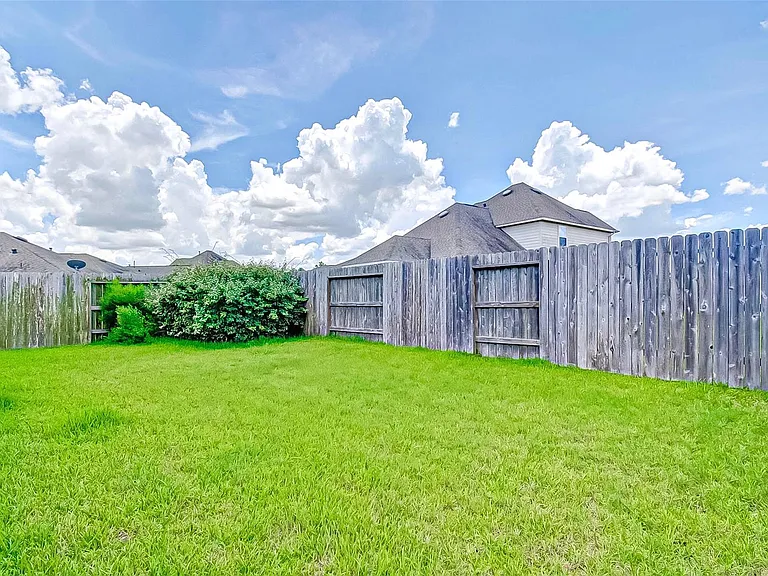 18802 Majestic Vista Ln — Photo 22