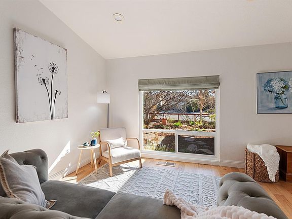 2nd image of 104 Glacier Court