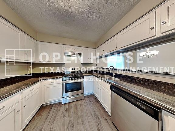 5th image of 9906 Dornoch Dr