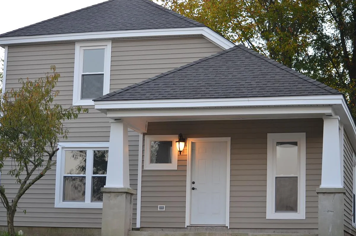911 Dale Street — Photo 1