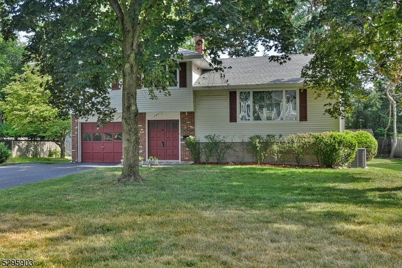 1st image of 143 Momar Dr