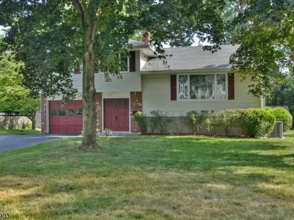 143 Momar Dr, Ramsey Boro, NJ 07446