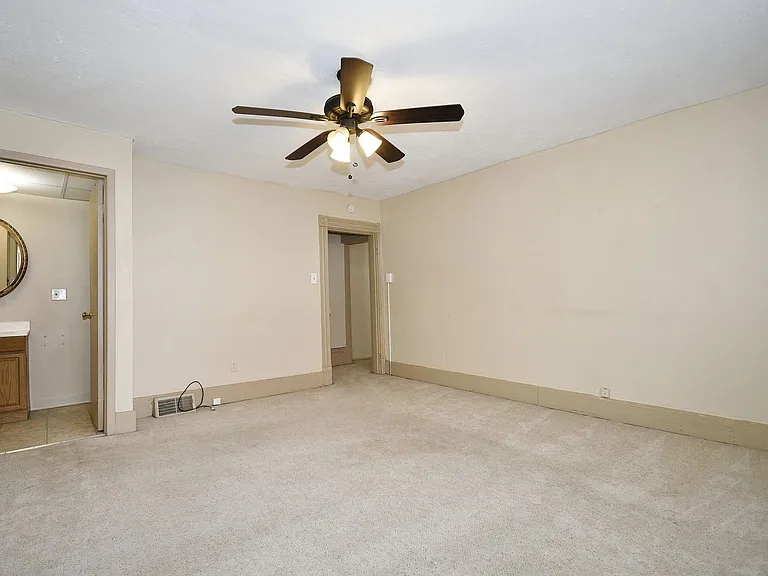 54 S 19th St — Photo 13
