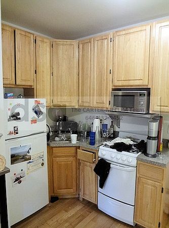 2nd image of 315 E 5th St APT 5B