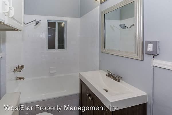 2nd image of 905 Gaviota Ave APT 3