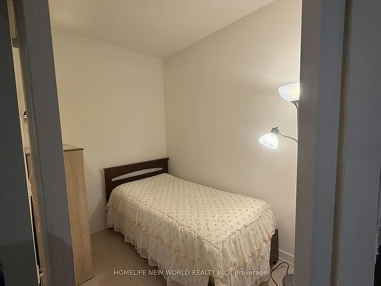 25 Richmond St E #2506 — Photo 34
