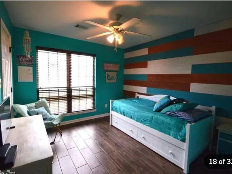 351 Meadow Creek Dr — Photo 11