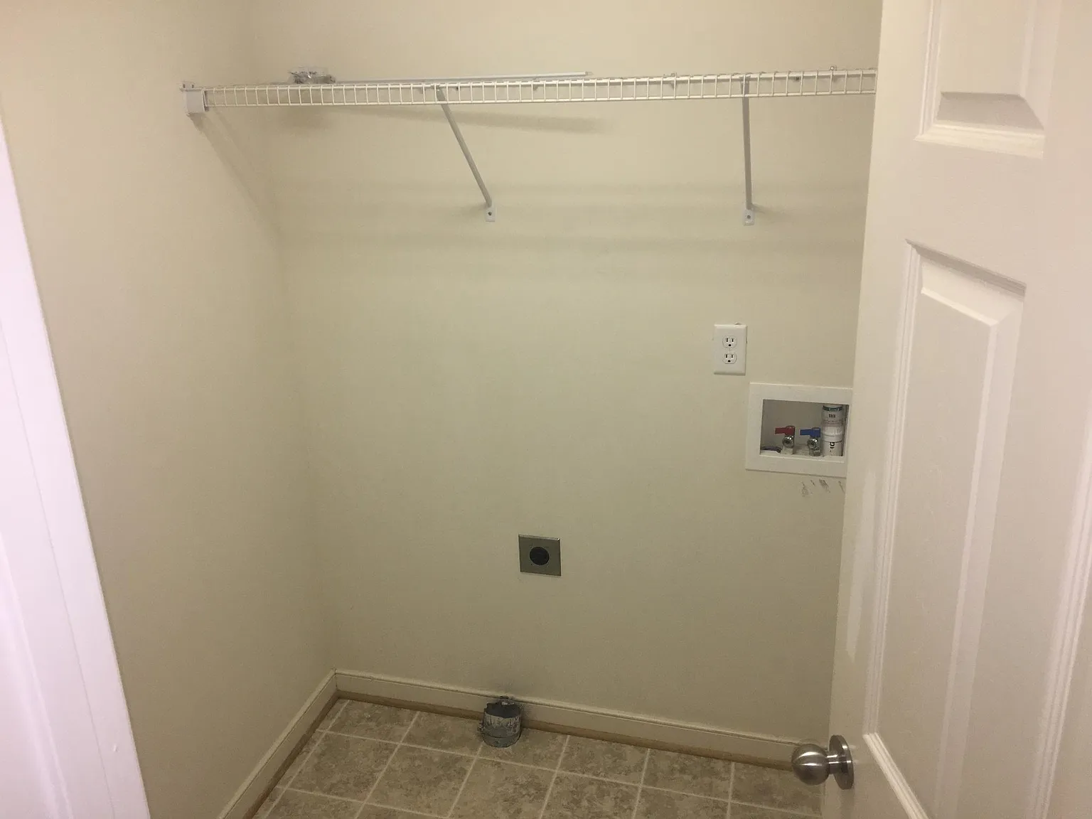 4 bed, 3520 sqft, $2,700 — Photo 3