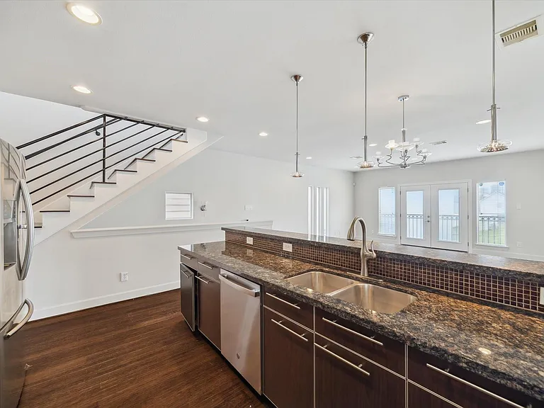 3041 Clinton Dr — Photo 14