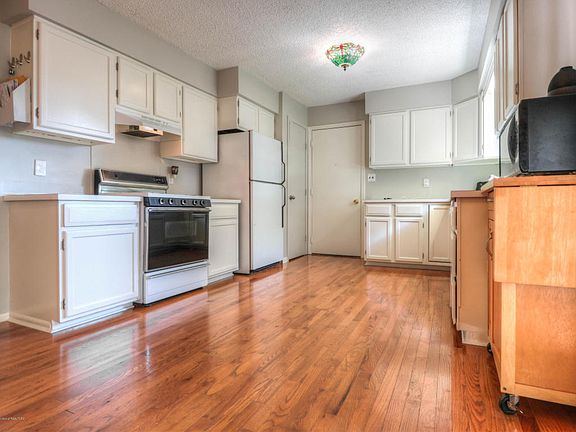 3rd image of 1025 Northway Dr