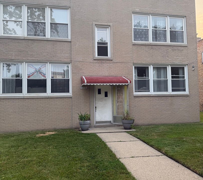 1st image of 8832 N Bronx Ave #2N