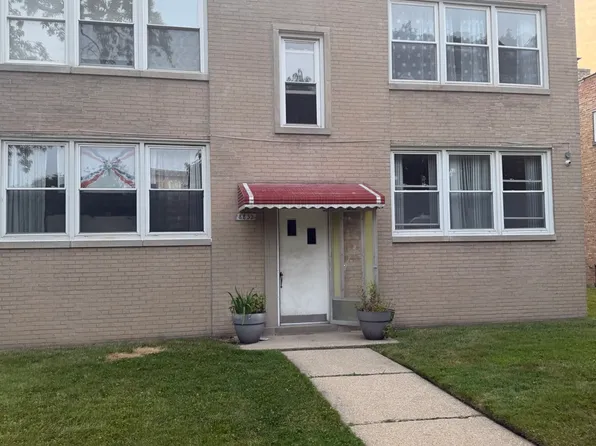 8832 N Bronx Ave #2N, Skokie, IL 60077