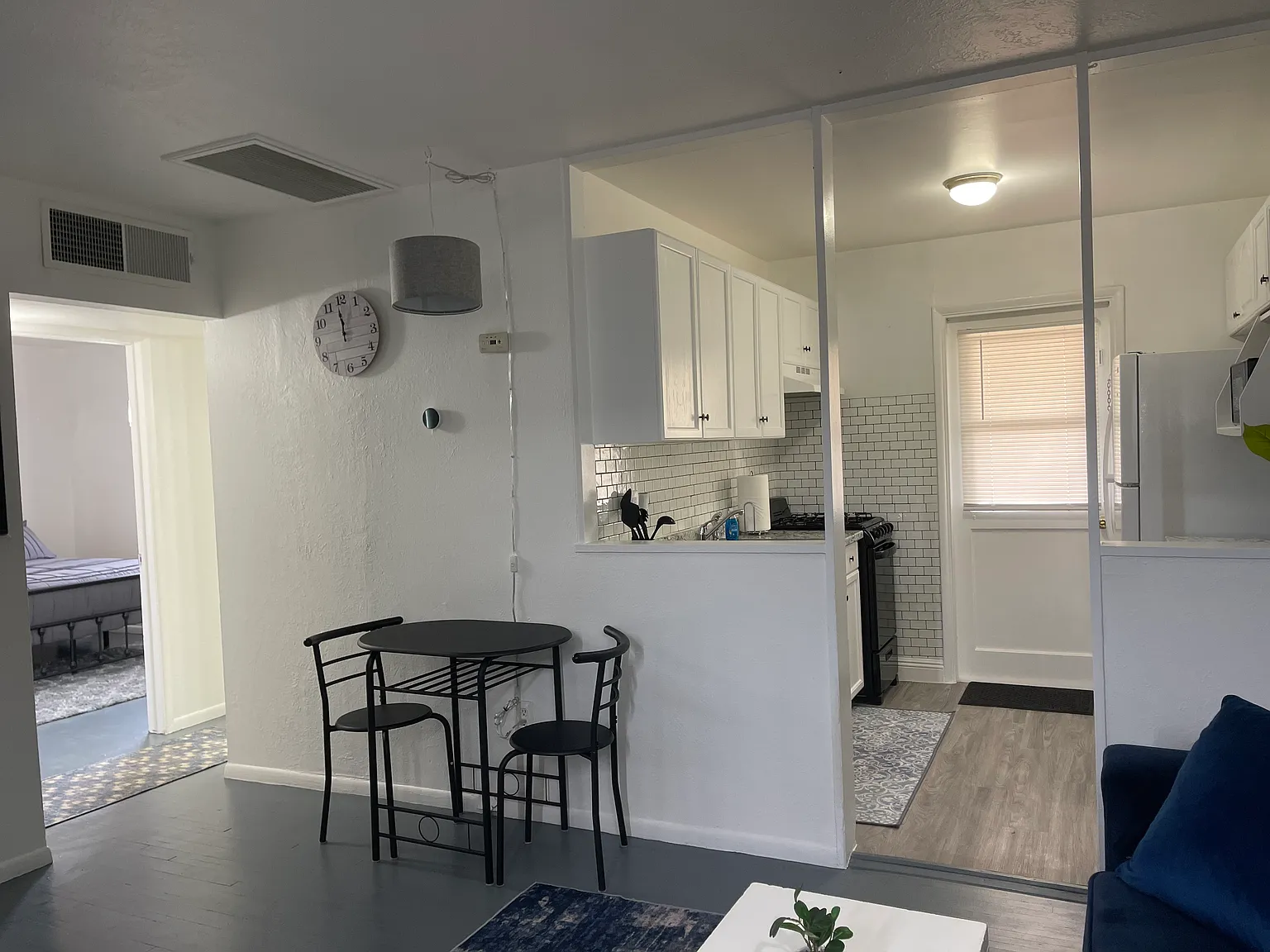 2 bed, 1200 sqft, $1,900 — Photo 4