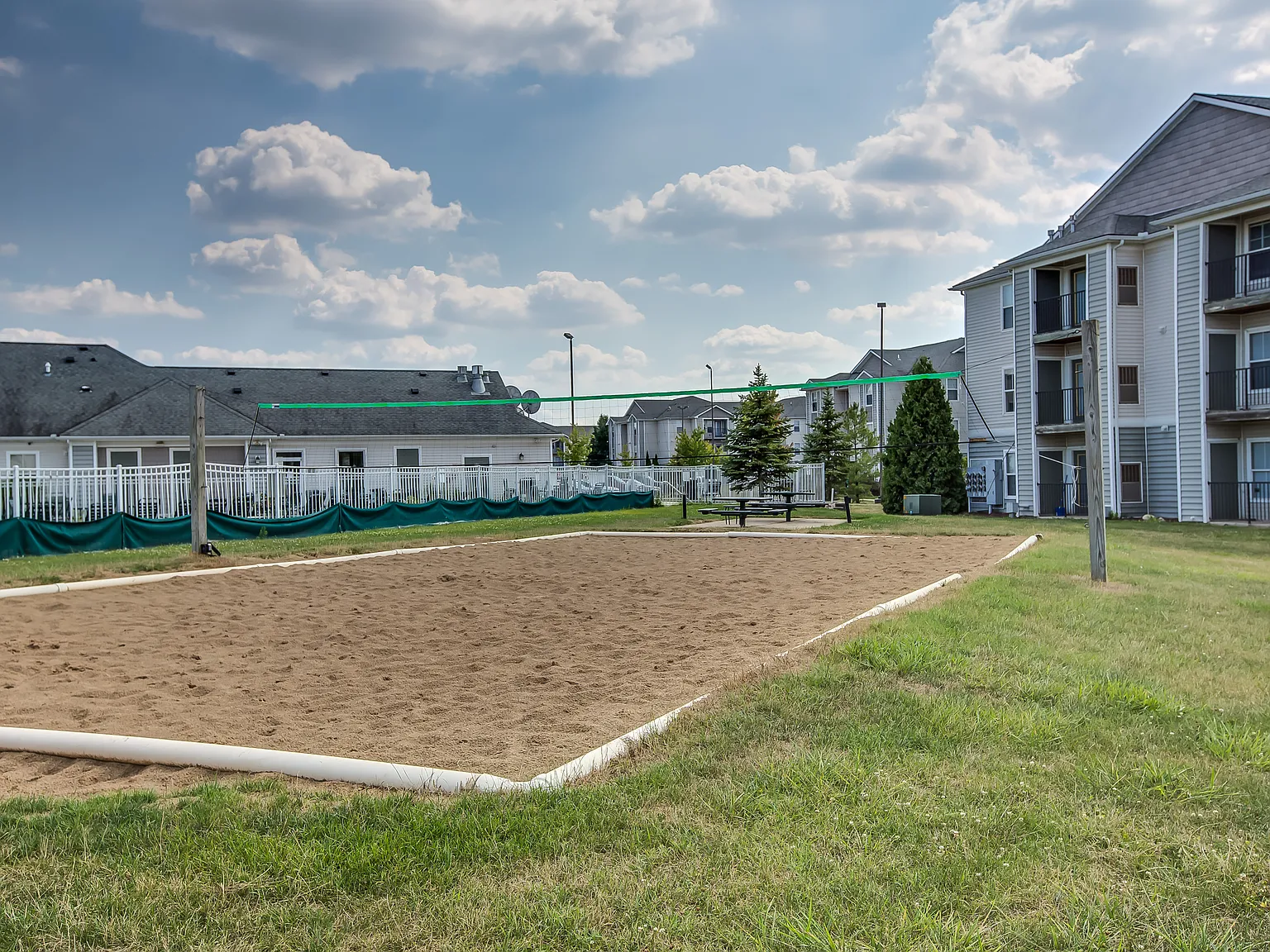 The Village at Chandler Crossings - Furnished Student Living - Priced Per Room — Photo 3
