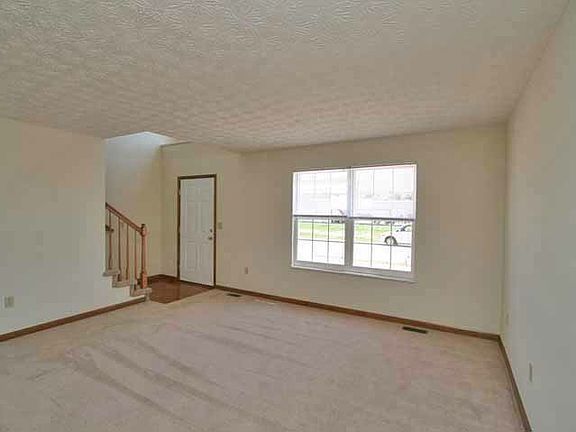 2nd image of 2770 Stonebridge Ct