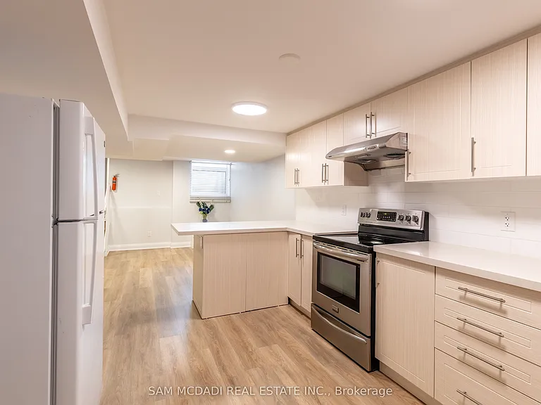 4043 Pavillion Ct #LOWER — Photo 10