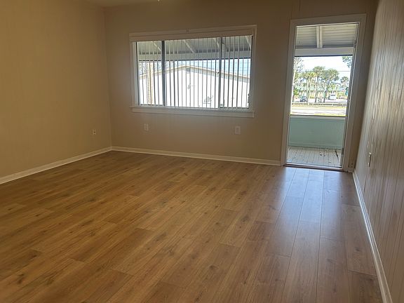 Living Room looking from kitchen door