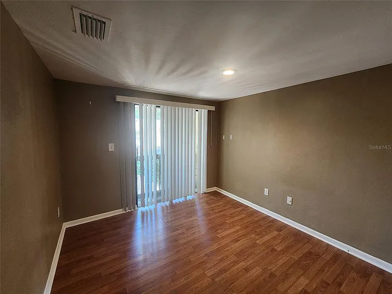 702 SW 70th Ter #B — Photo 33