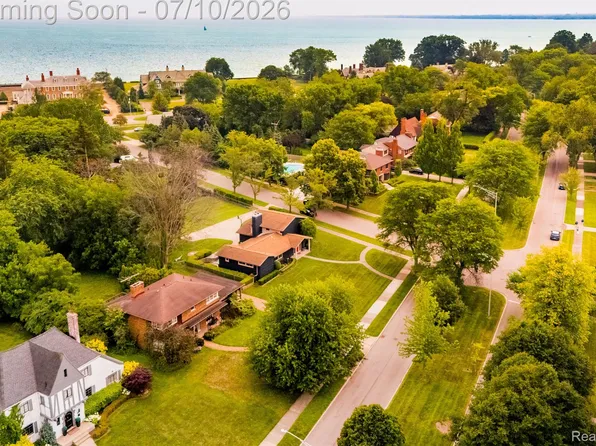 600 Middlesex Rd, Grosse Pointe Park, MI 48230