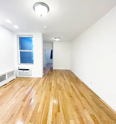 Rented by Avenues Real Estate | media 2