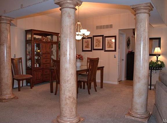 5th image of 215 River Bluff Ct