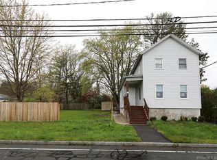 126 Mack St, Windsor, CT 06095