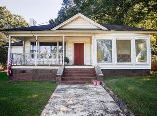 7 N Hillcrest Dr SE, Lindale, GA 30147