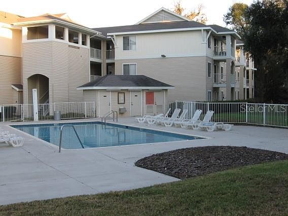1st image of 3921 SW 34th St APT 115