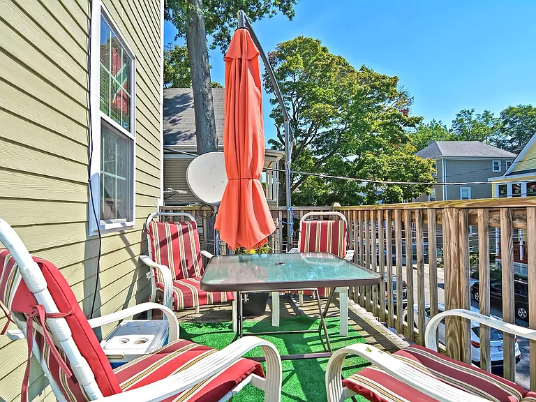 45 Nightingale St #B — Photo 50