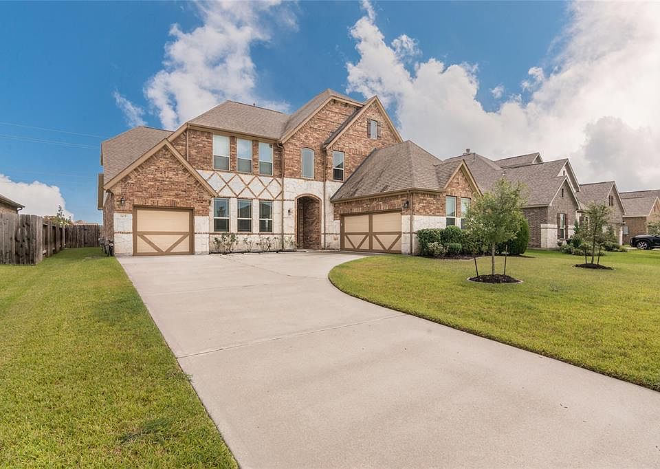1st image of 1415 Raven Springs Ln