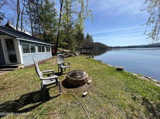 96 Hall Rd, Queensbury, NY 12804