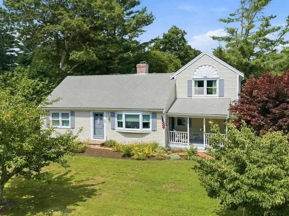 32 Shields Road, Mashpee, MA 02649