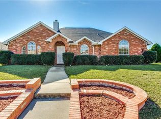 2708 Wild Grove Ln, Lancaster, TX 75146