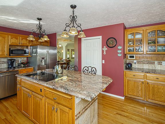 4th image of 6705 N Ryley Ln