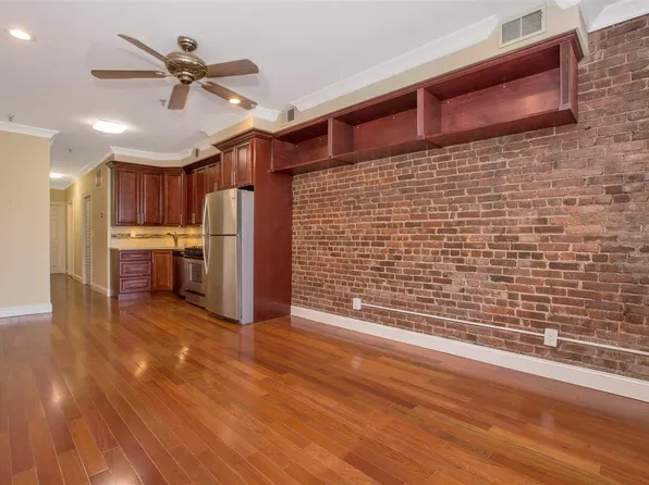 116 Ogden Ave #104, Jersey City, NJ 07307